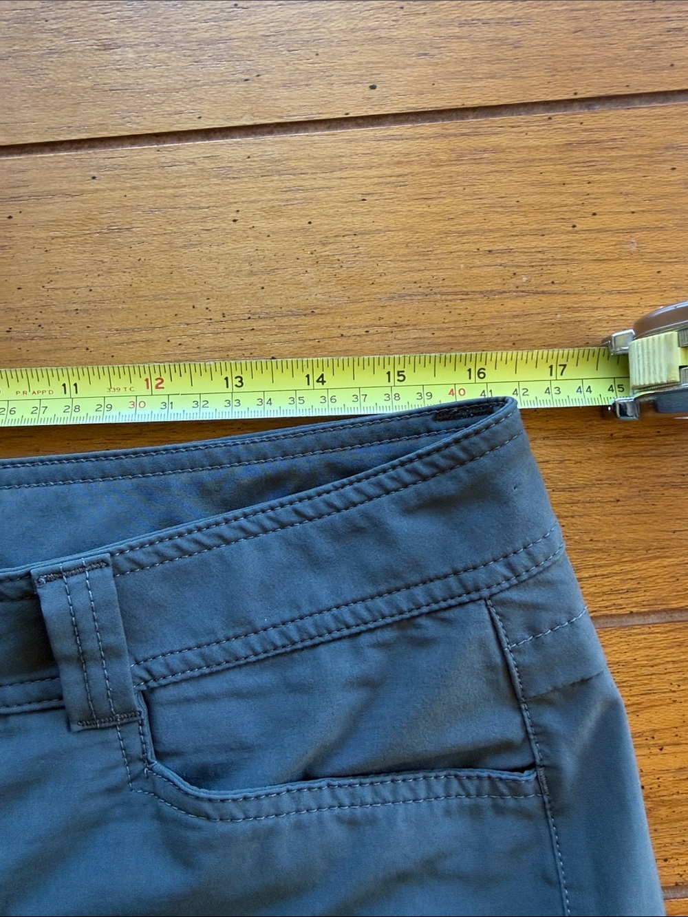 Eddie Bauer Women’s Cargo Capris in Grey - Picture 7 of 10
